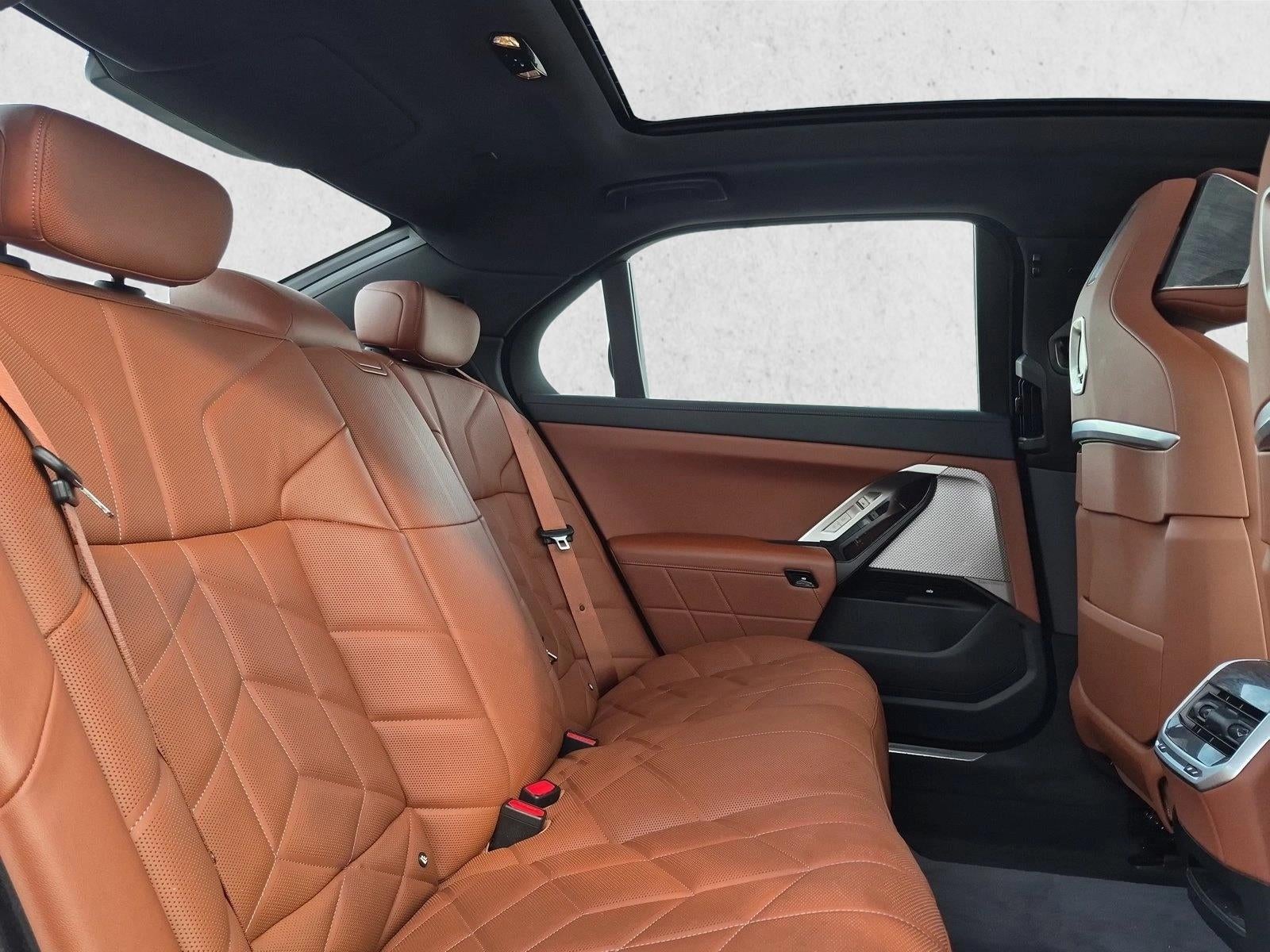 2024 BMW 760i xDrive Sedan