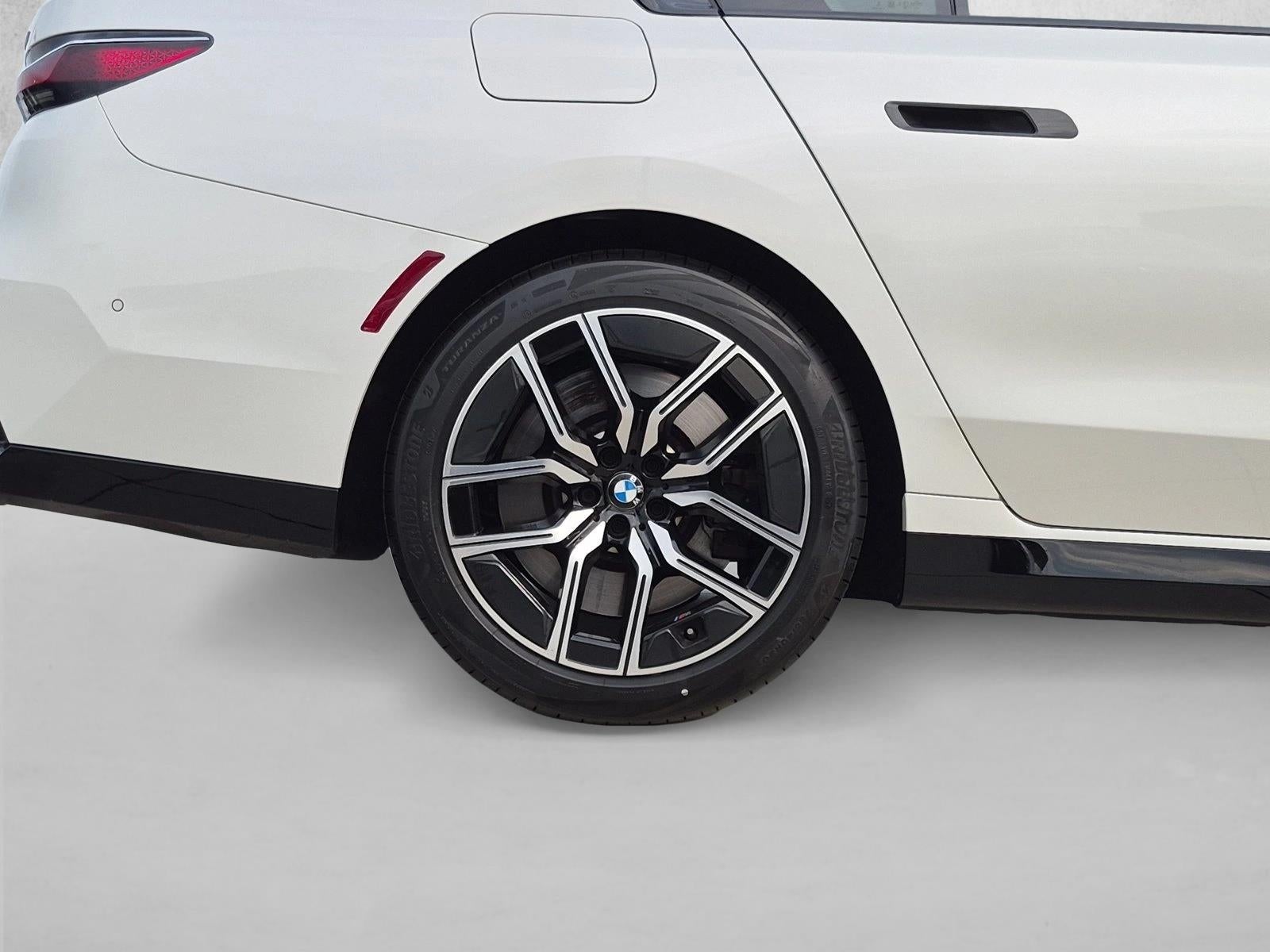 2024 BMW 760i xDrive Sedan