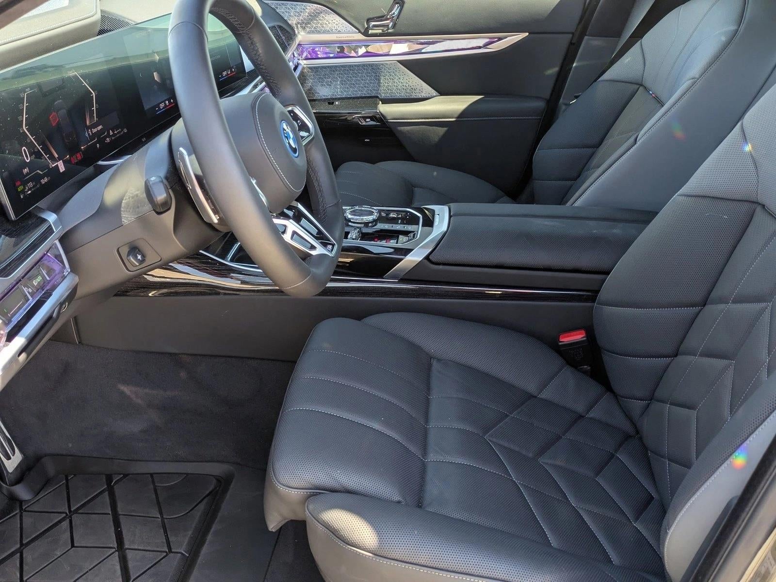 2025 BMW 750e xDrive Plug-In Hybrid