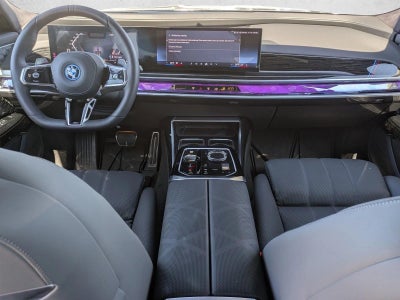 2025 BMW 750e xDrive Plug-In Hybrid
