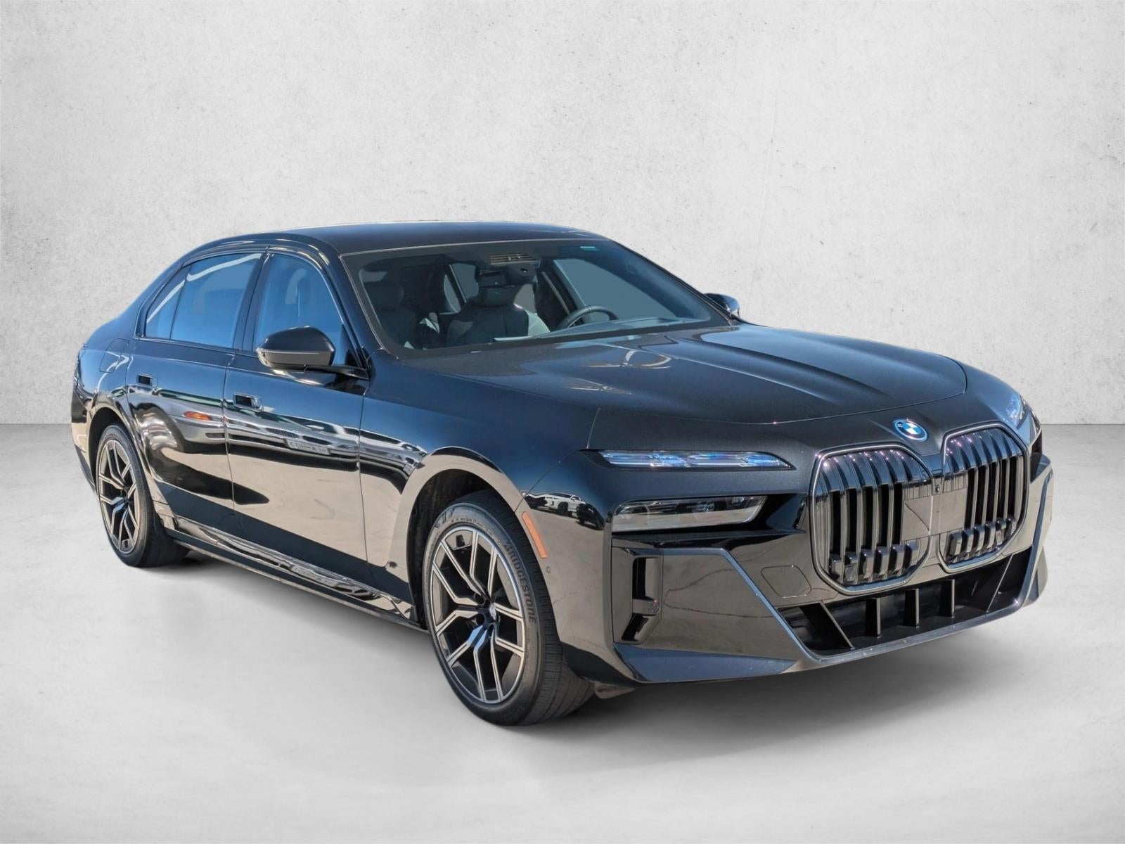 2025 BMW 750e xDrive Plug-In Hybrid