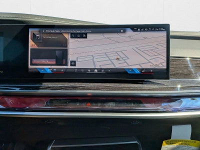 2026 BMW 750e xDrive Plug-In Hybrid