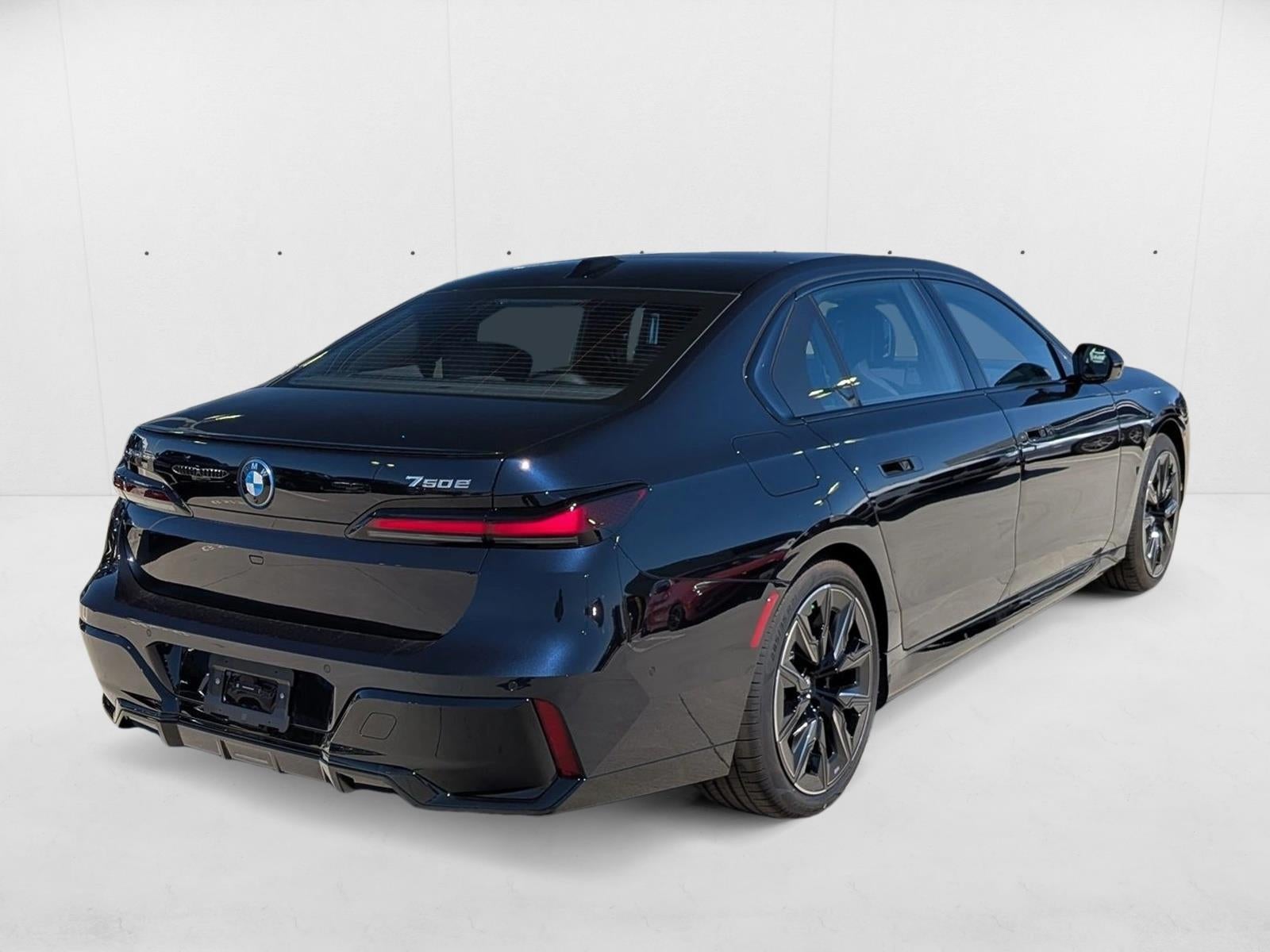 2026 BMW 750e xDrive Plug-In Hybrid