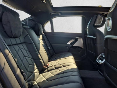 2025 BMW i7 Sedan