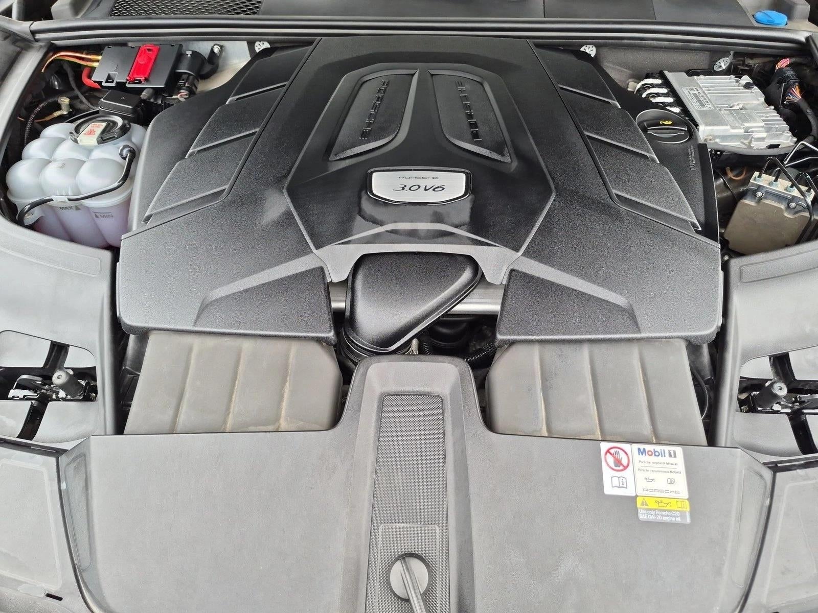 2023 Porsche Cayenne AWD