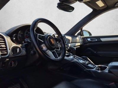 2015 Porsche Cayenne AWD 4dr Turbo