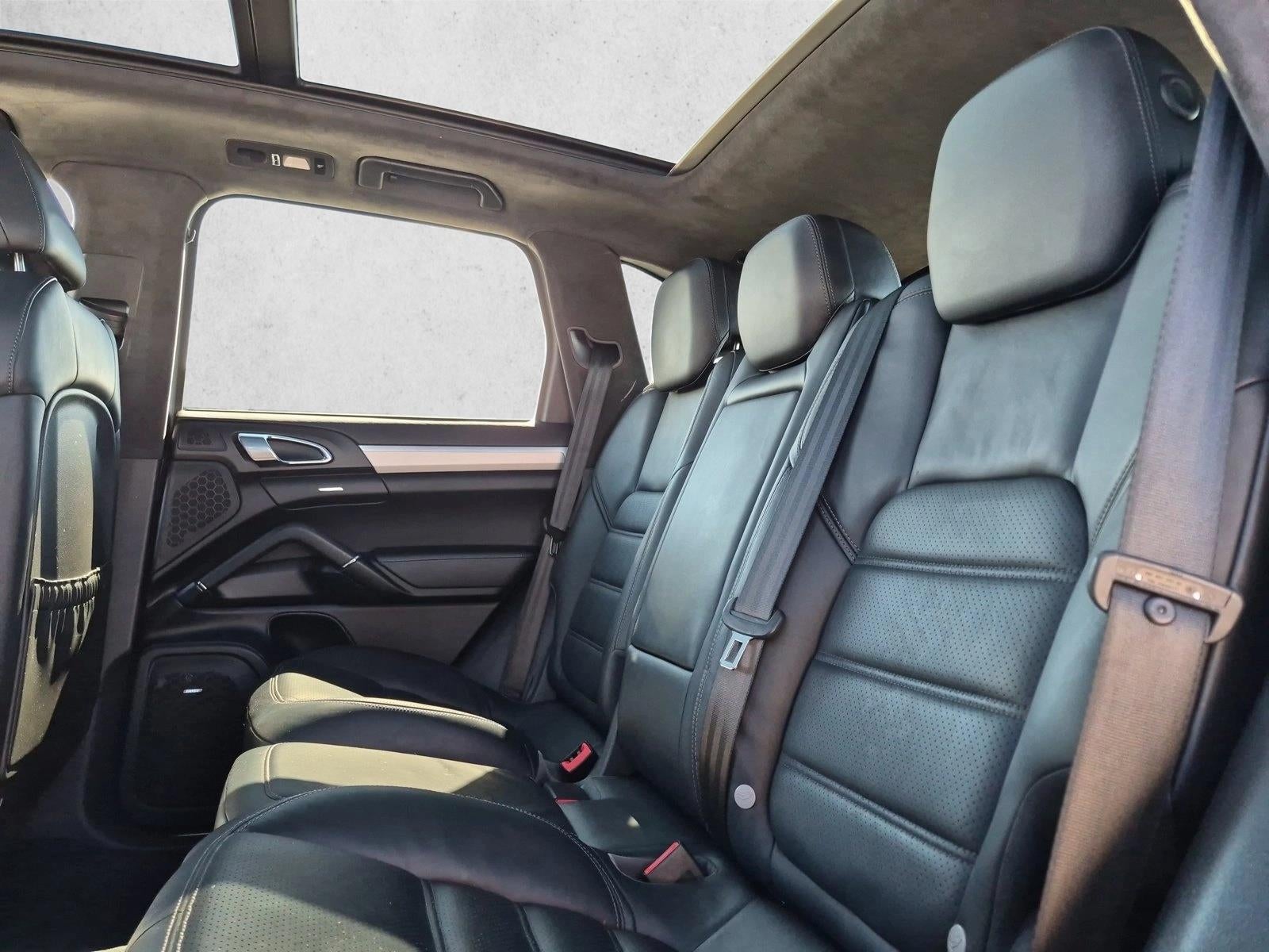 2015 Porsche Cayenne AWD 4dr Turbo