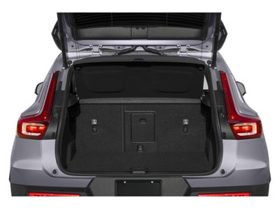 2023 Volvo XC40 B4 FWD Plus Bright Theme