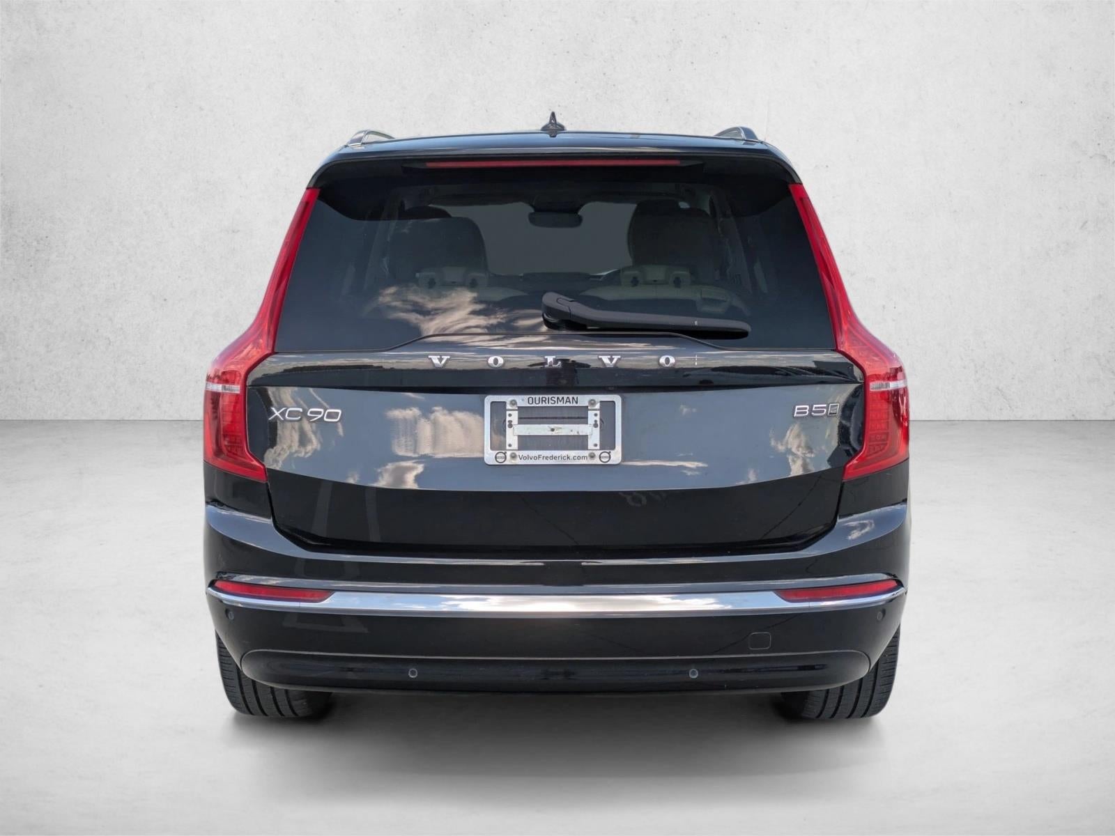 2024 Volvo XC90 B5 AWD Plus Bright Theme 7P