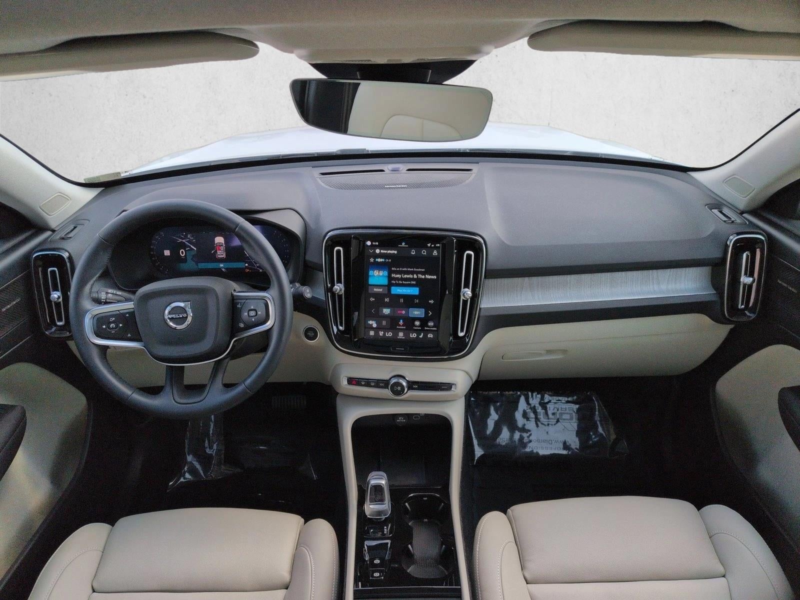 2026 Volvo XC40 B5 AWD Ultra