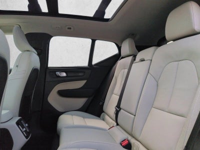 2026 Volvo XC40 B5 AWD Ultra