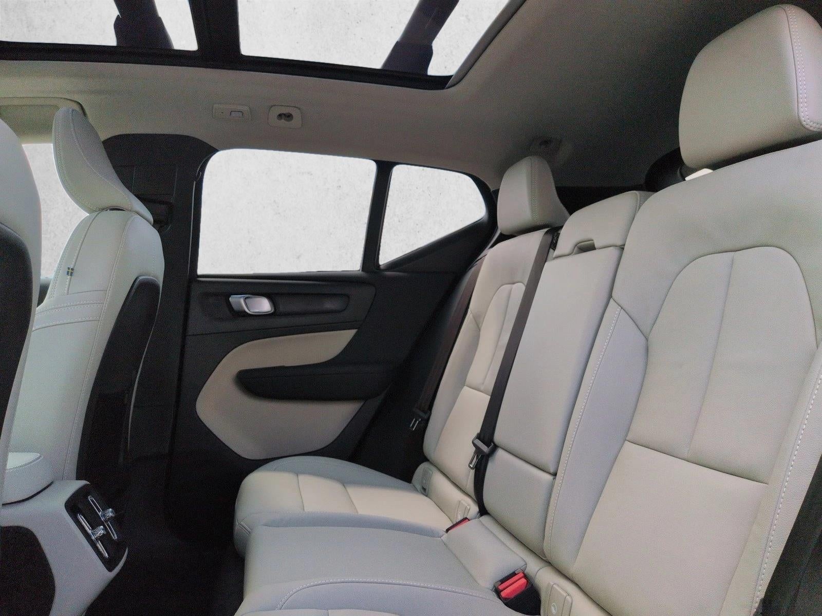 2026 Volvo XC40 B5 AWD Ultra