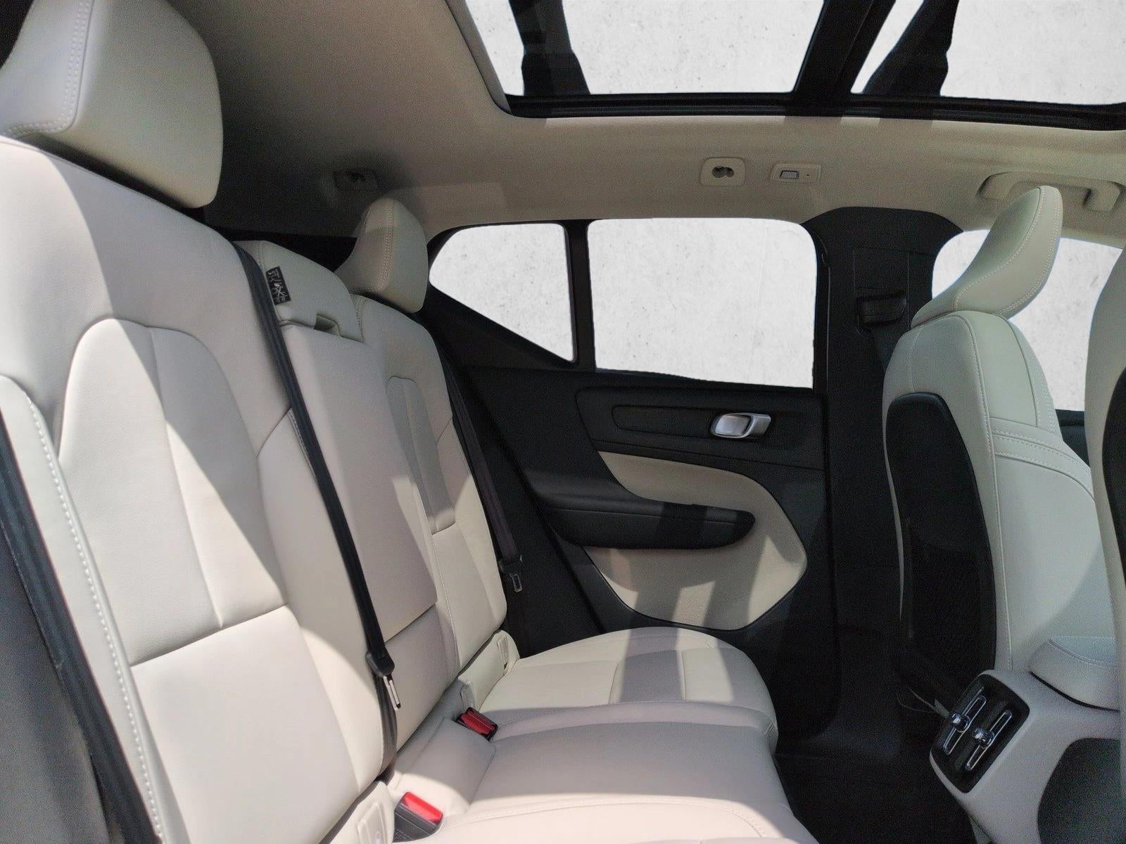 2026 Volvo XC40 B5 AWD Ultra