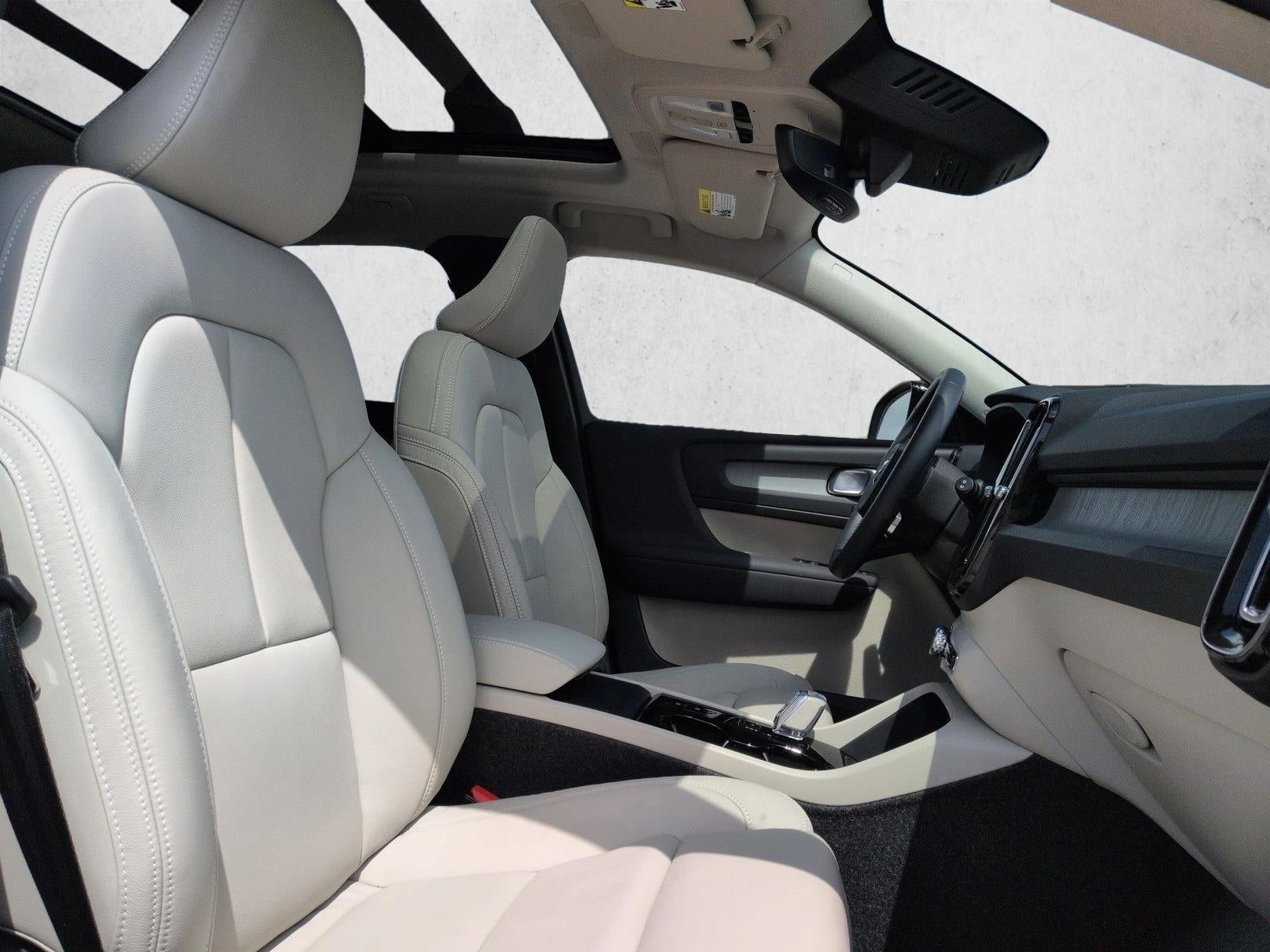 2026 Volvo XC40 B5 AWD Ultra
