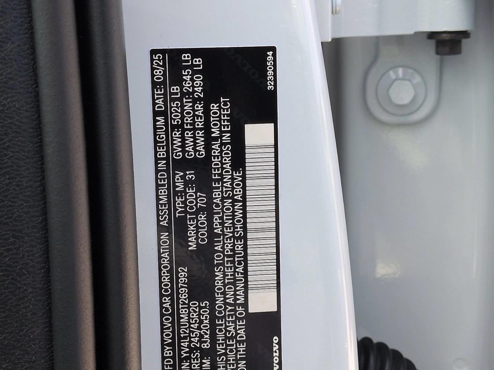 2026 Volvo XC40 B5 AWD Ultra