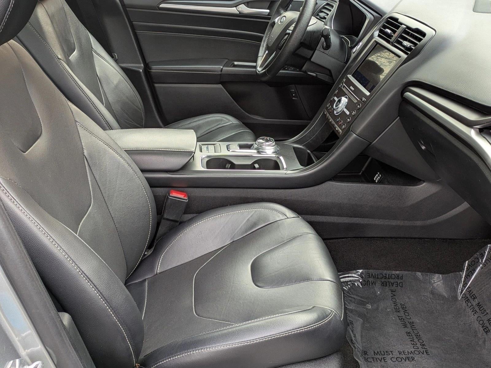 2020 Ford Fusion Plug-In Hybrid Titanium FWD