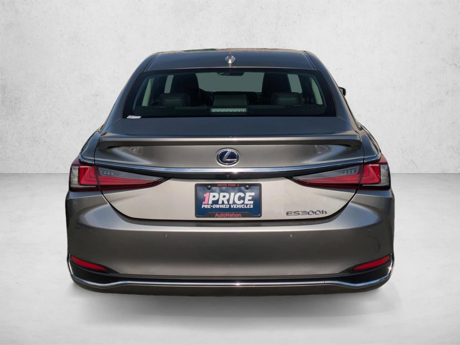 2020 Lexus ES 300h Luxury FWD