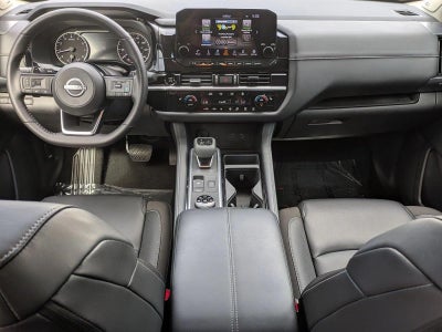 2025 Nissan Pathfinder SL 4WD