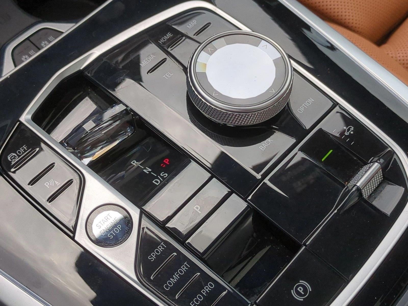 2023 BMW X7 xDrive40i Sports Activity Vehicle