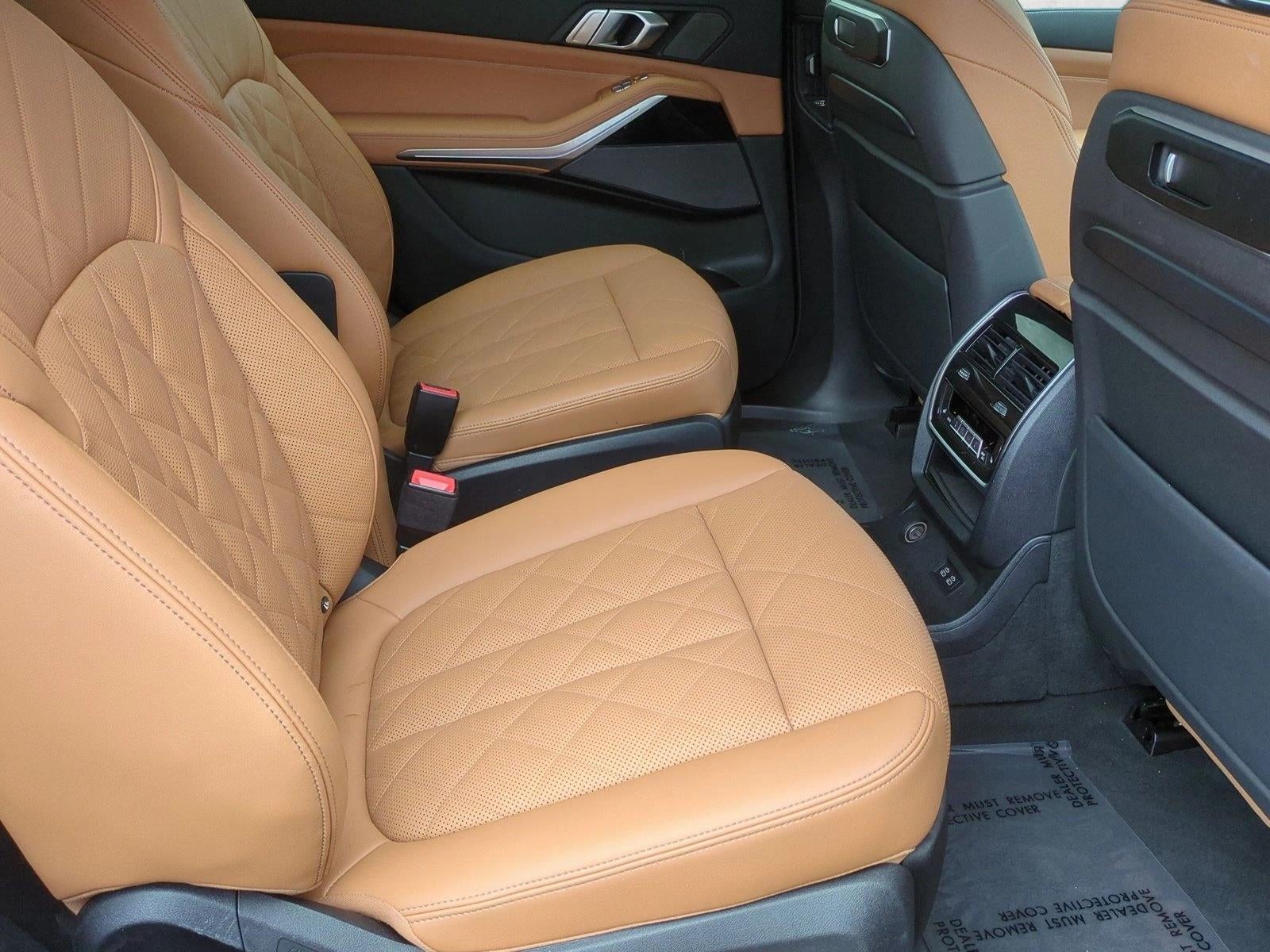 2023 BMW X7 xDrive40i Sports Activity Vehicle