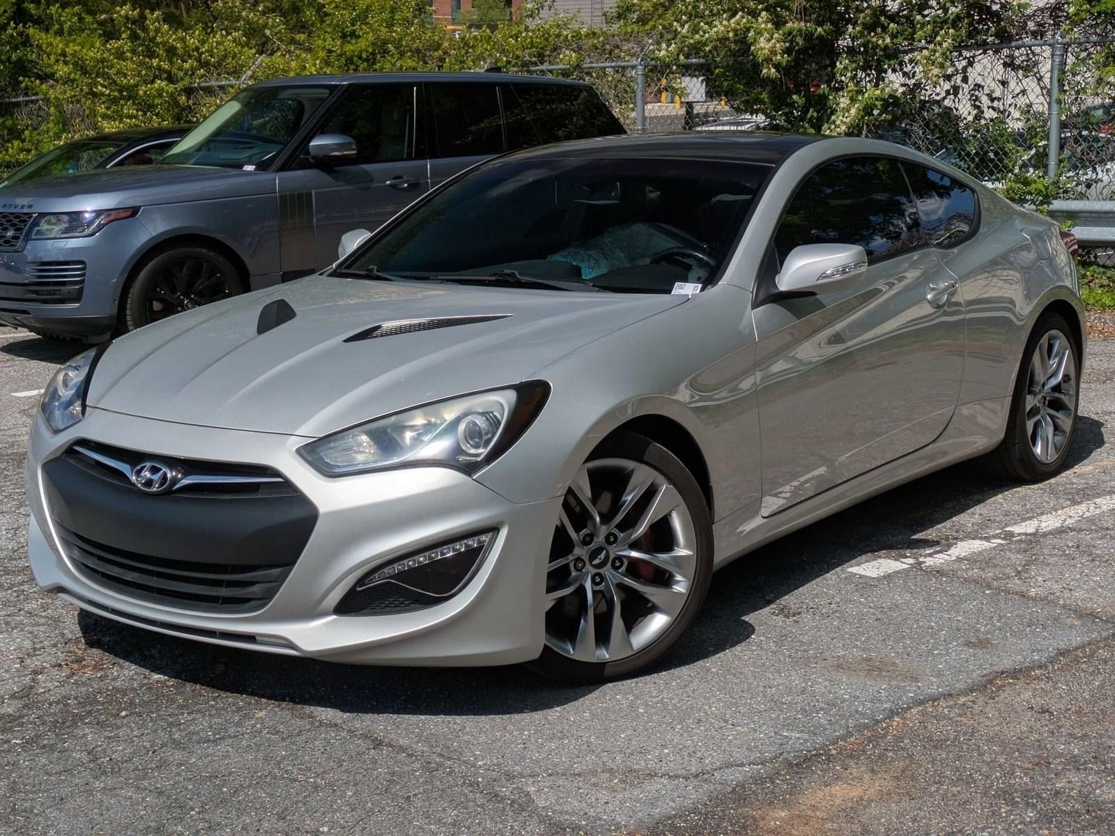 2013 Hyundai GENESIS Coupe 2dr V6 3.8L Man Track