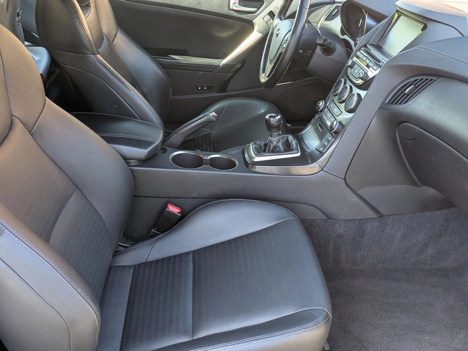 2013 Hyundai GENESIS Coupe 2dr V6 3.8L Man Track