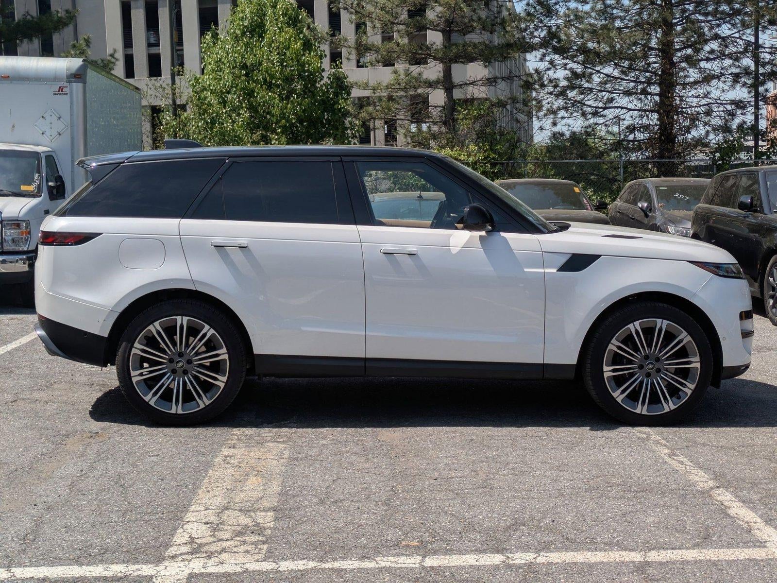 2024 Land Rover Range Rover Sport P360 SE