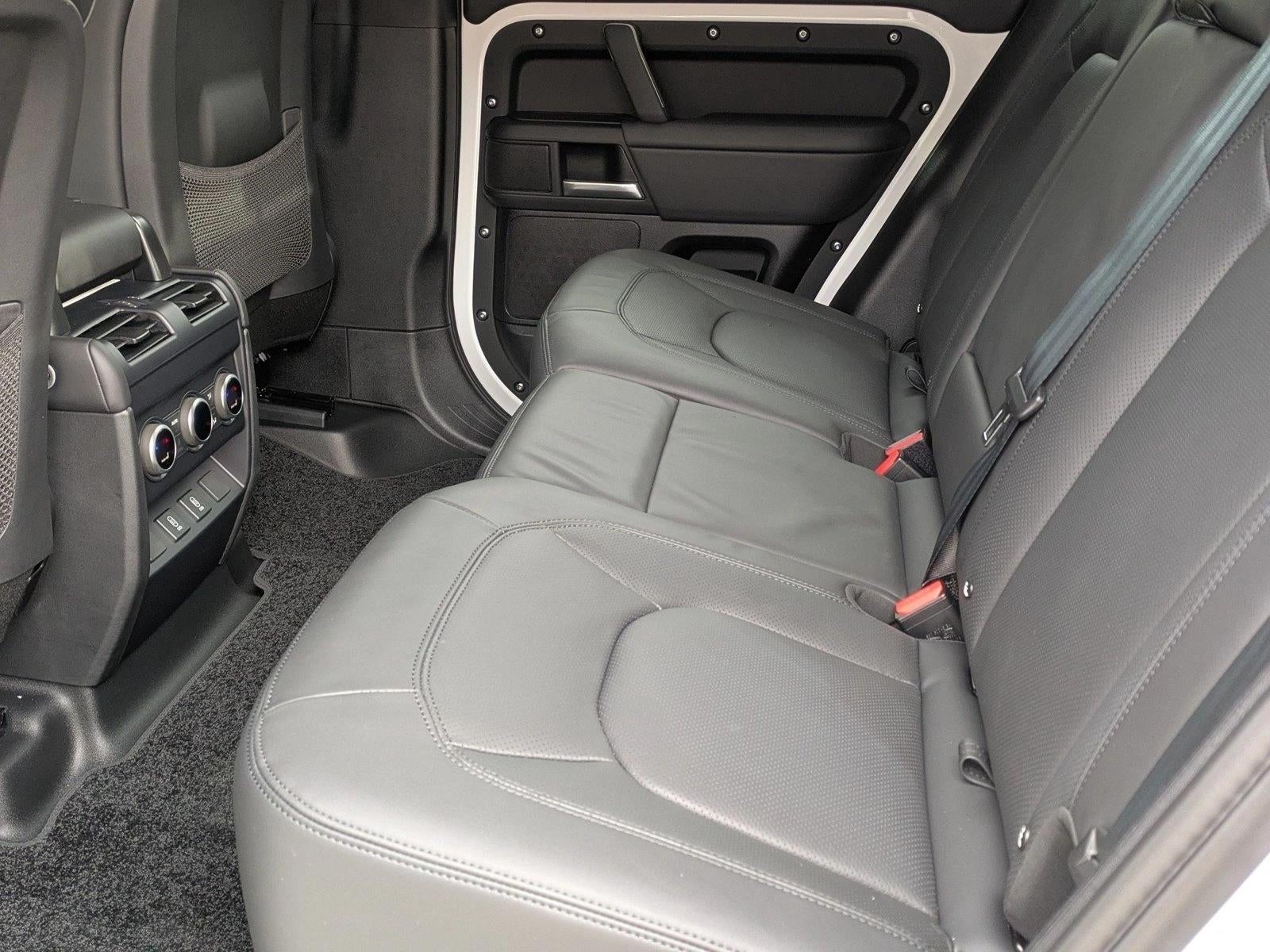2026 Land Rover Defender 110 P400 X-Dynamic SE
