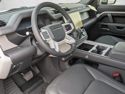 2026 Land Rover Defender 110 P400 X-Dynamic SE