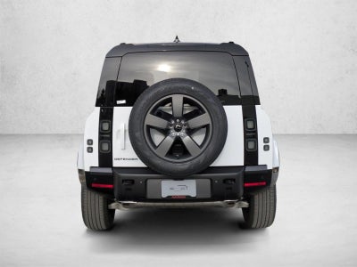 2026 Land Rover Defender 110 P400 X-Dynamic SE