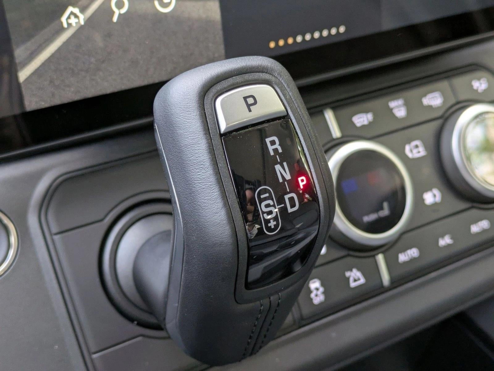 2026 Land Rover Defender 110 P400 X-Dynamic SE