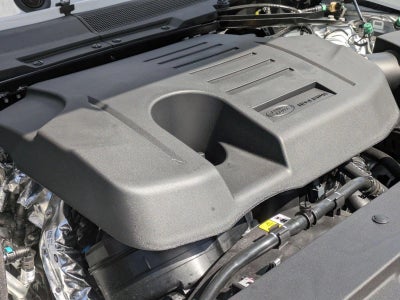2026 Land Rover Defender 130 P400 X-Dynamic SE
