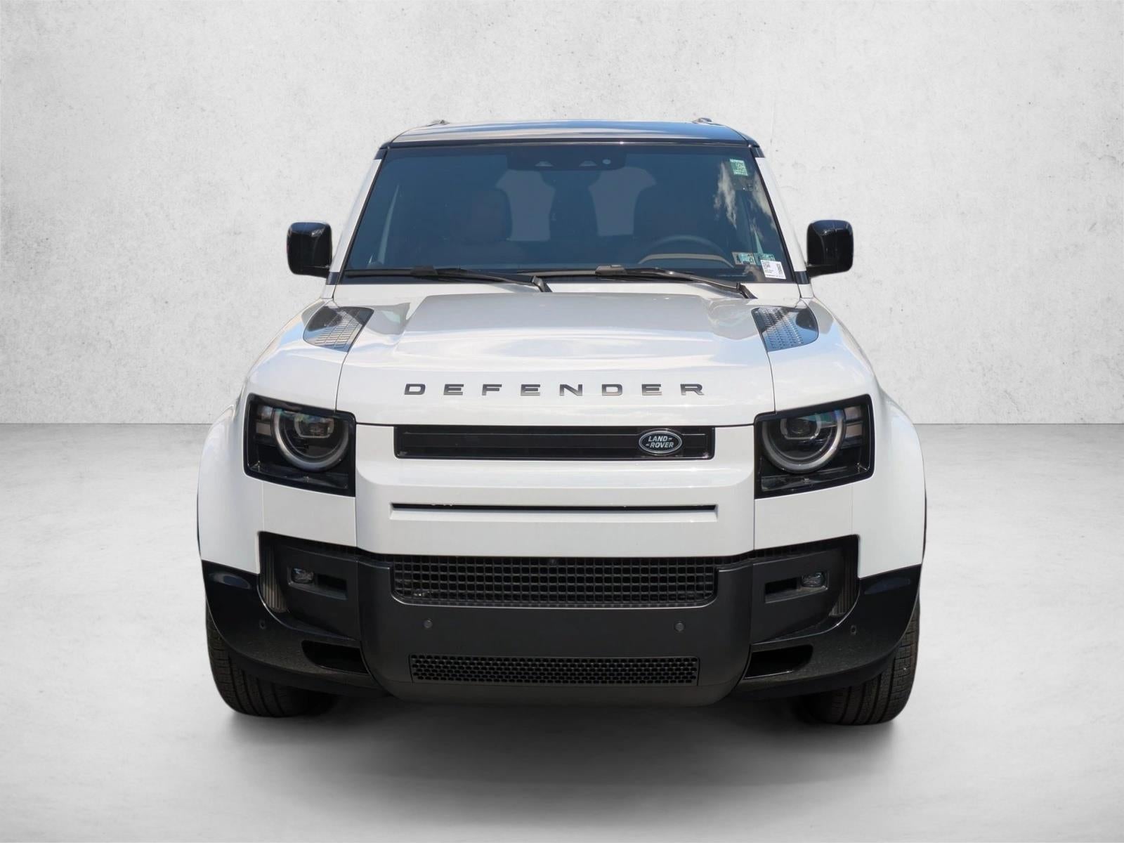 2026 Land Rover Defender 130 P400 X-Dynamic SE