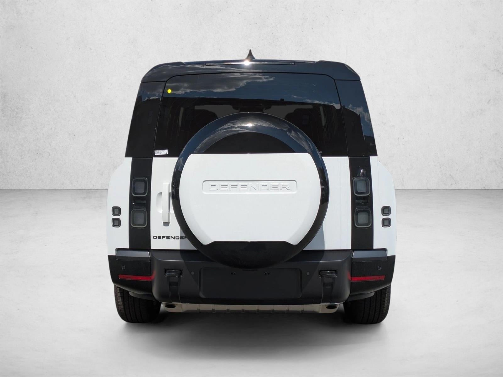 2026 Land Rover Defender 130 P400 X-Dynamic SE