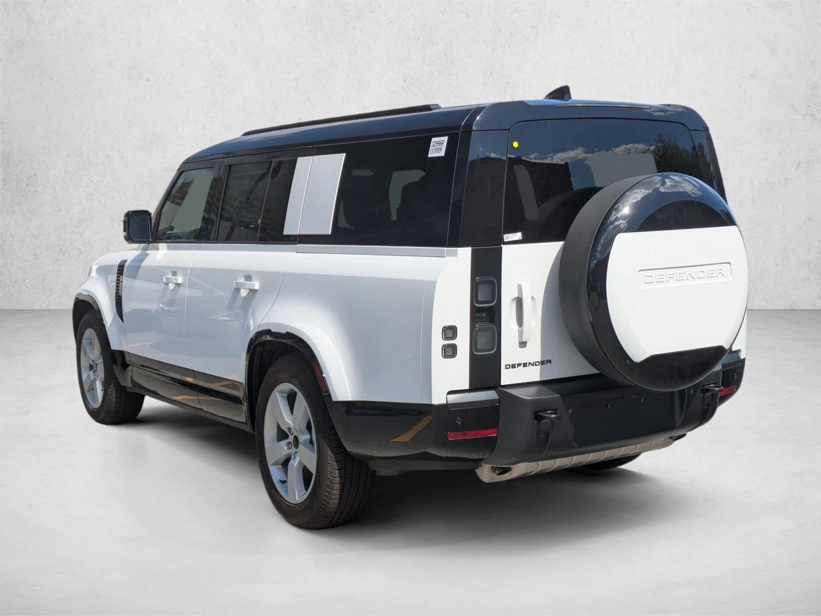 2026 Land Rover Defender 130 P400 X-Dynamic SE