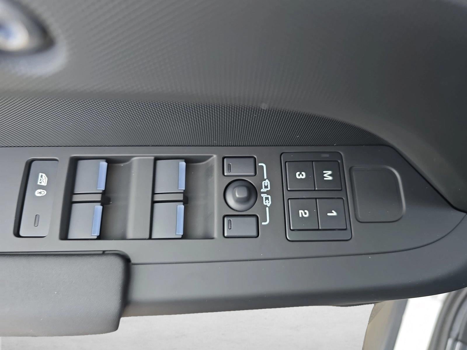 2026 Land Rover Defender 110 P300 S