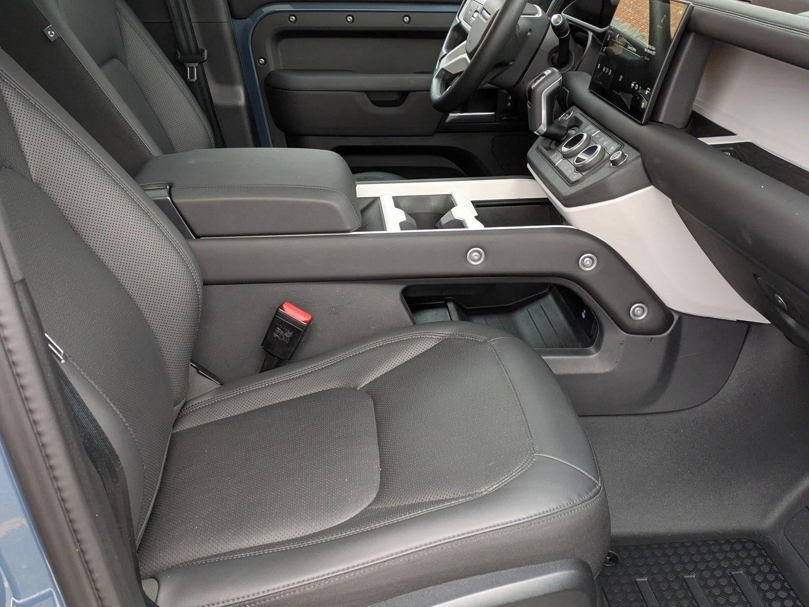 2025 Land Rover Defender 110 P300 S