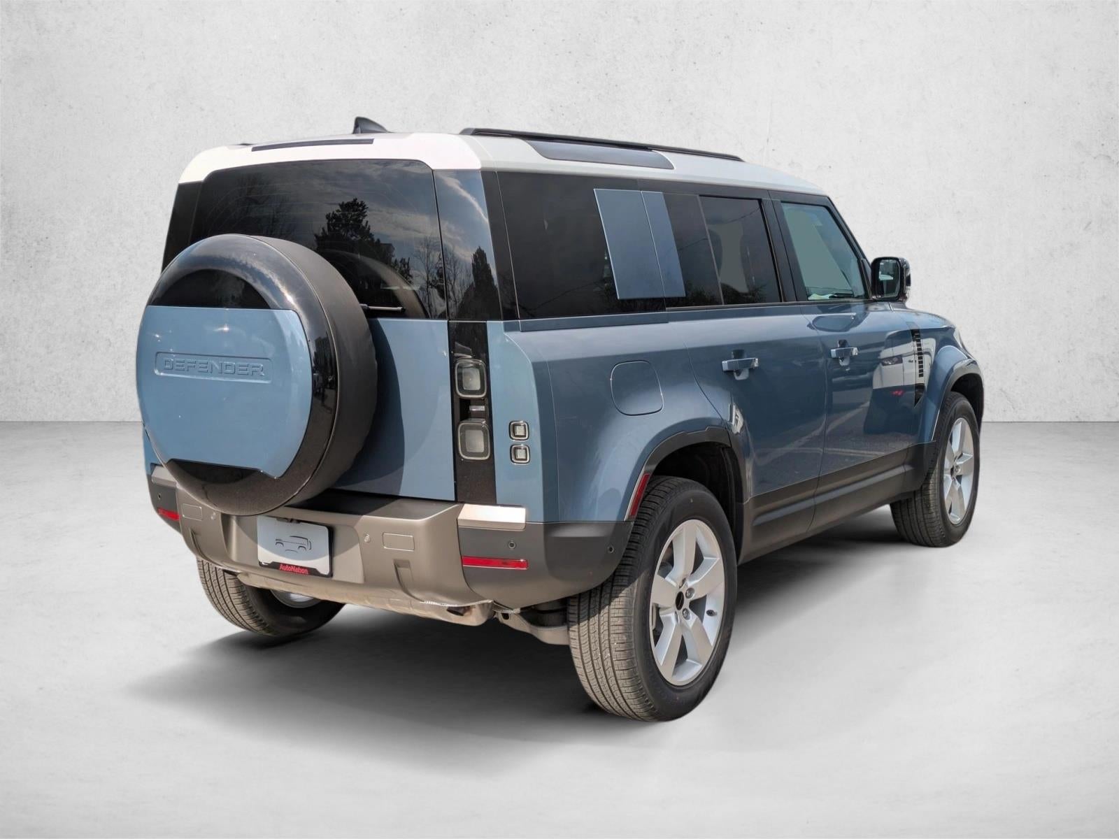 2026 Land Rover Defender 110 P300 S