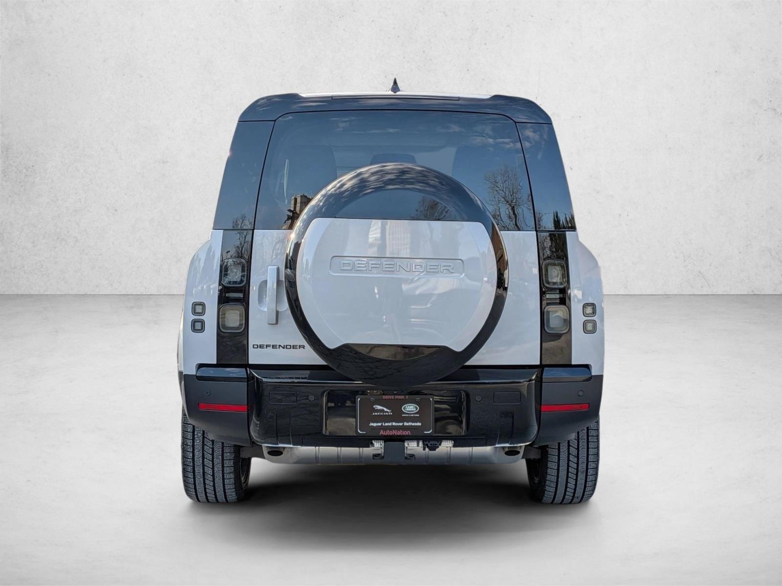 2026 Land Rover Defender 130 P300 S
