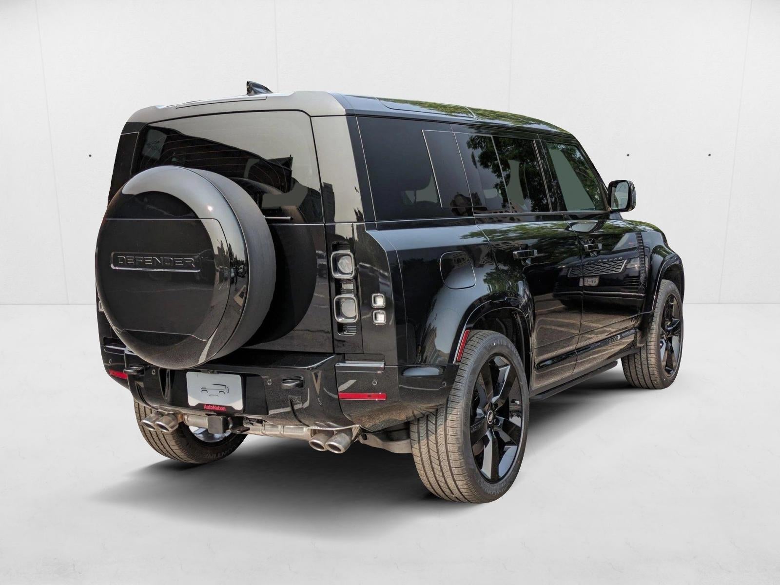 2025 Land Rover Defender 110 P525 V8