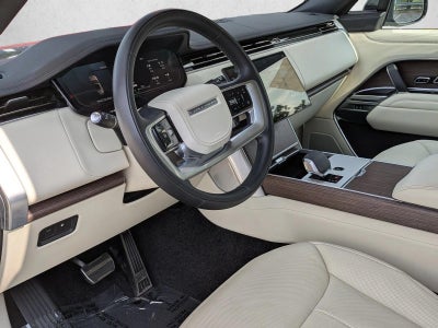 2025 Land Rover Range Rover P550e SE SWB