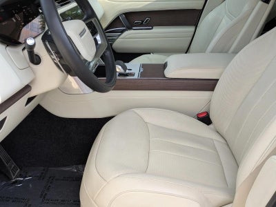 2025 Land Rover Range Rover P550e SE SWB