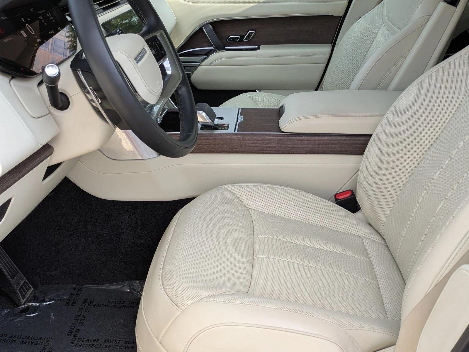 2025 Land Rover Range Rover P550e SE SWB