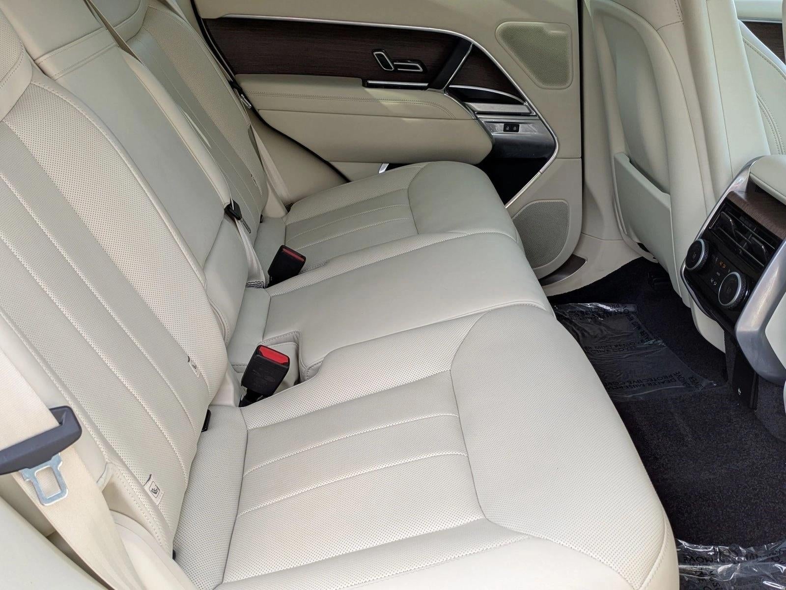 2025 Land Rover Range Rover P550e SE SWB