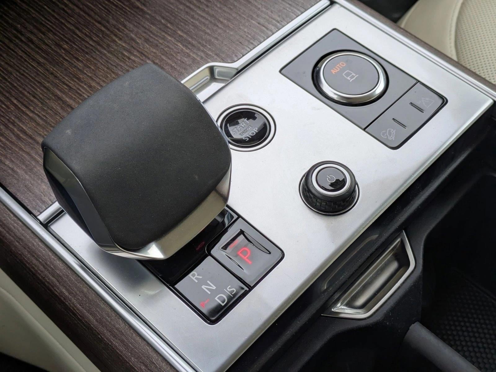 2023 Land Rover Range Rover P400 SE SWB