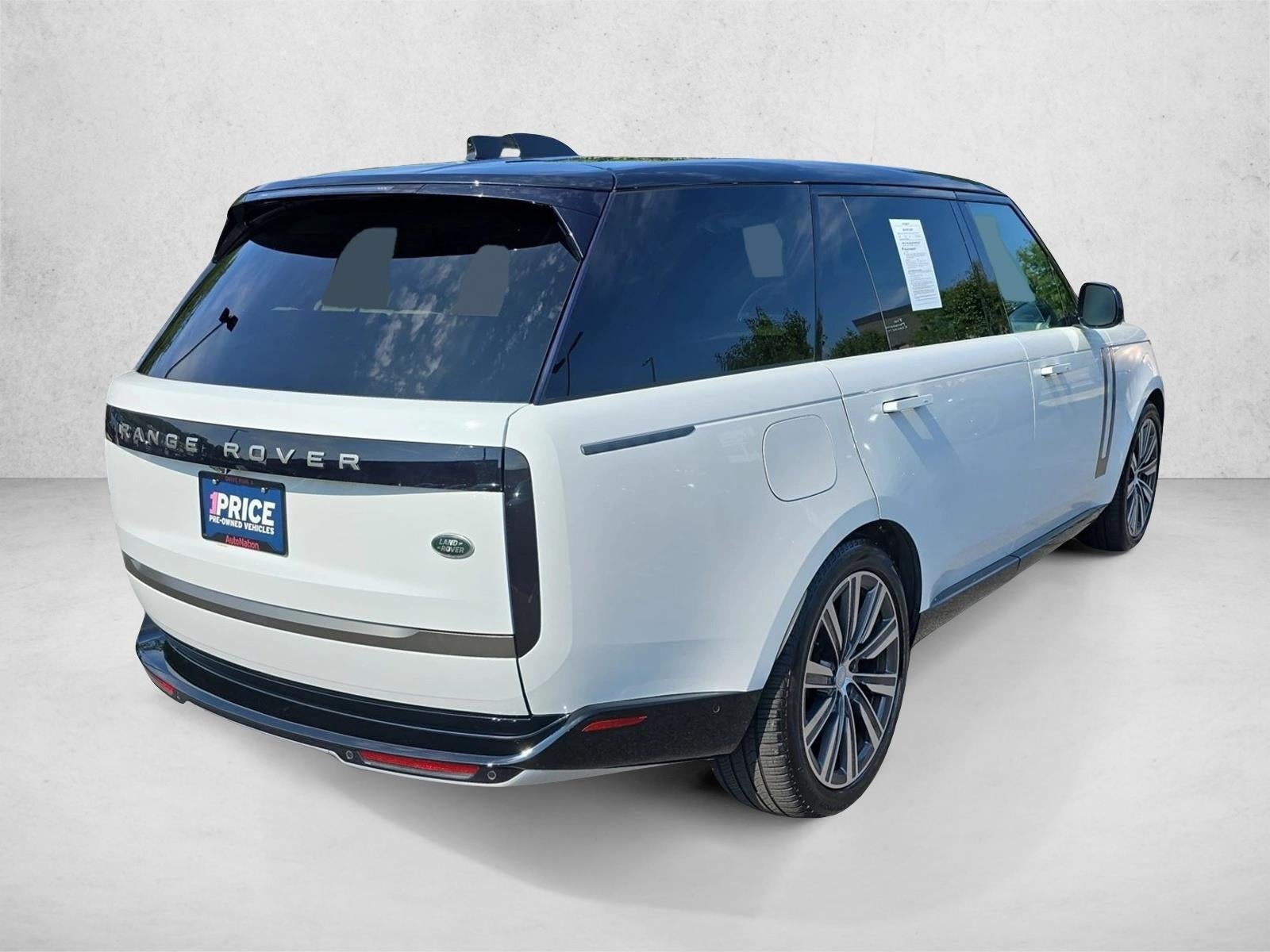 2023 Land Rover Range Rover P530 SE LWB 7 Seat