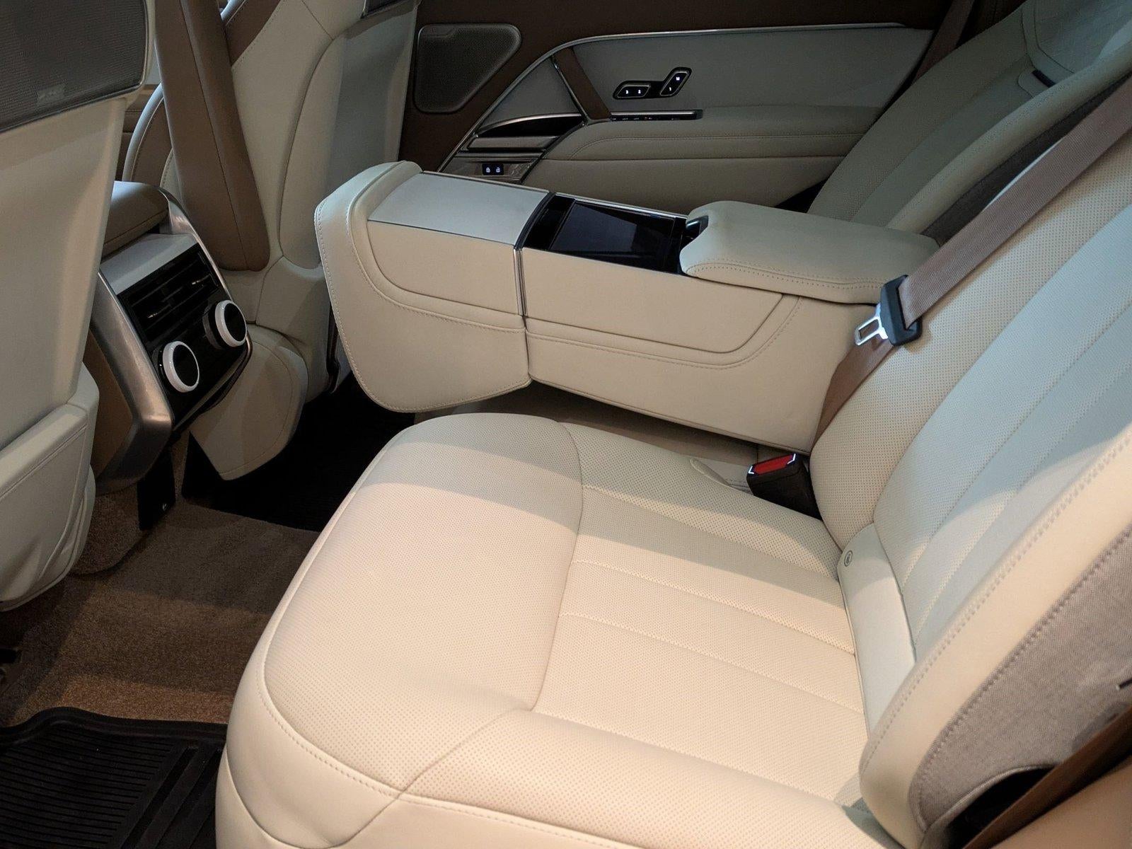 2025 Land Rover Range Rover P615 SV SWB