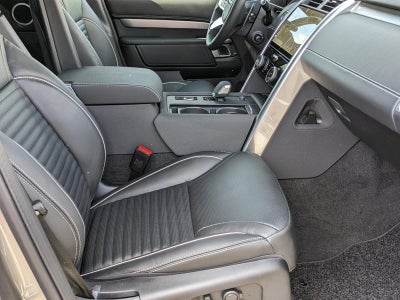 2024 Land Rover Discovery P300 Dynamic SE