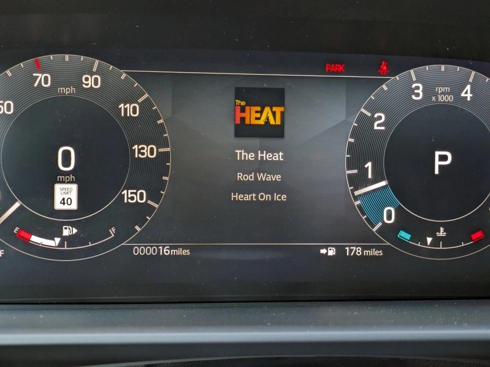 2024 Land Rover Discovery P360 Dynamic SE