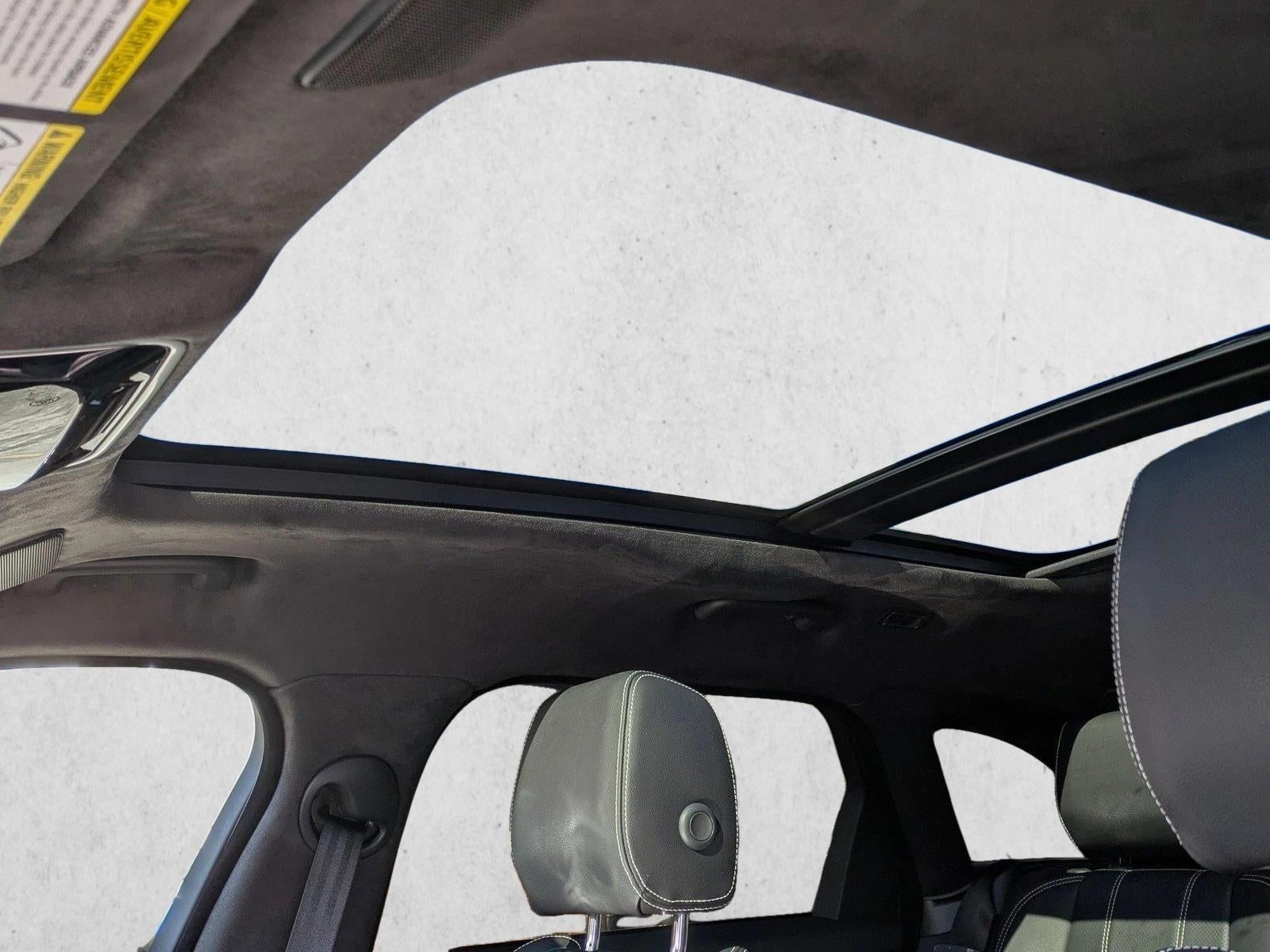 2022 Land Rover Range Rover Velar P250 R-Dynamic S